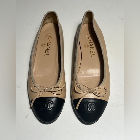 CHANEL Shoes - CHANEL Women's Tan and Black Loafers